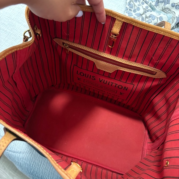Louis Vuitton Neverfull MM - Picture 4 of 5